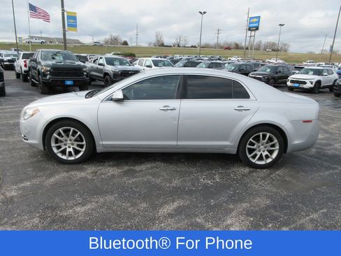 Used 2010 Chevrolet Malibu LTZ image 2