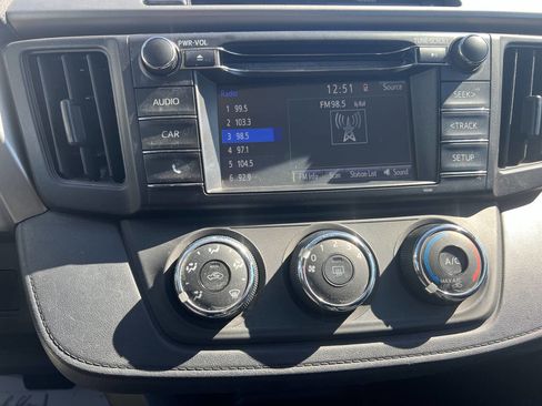 Used 2016 Toyota RAV4 LE image 12