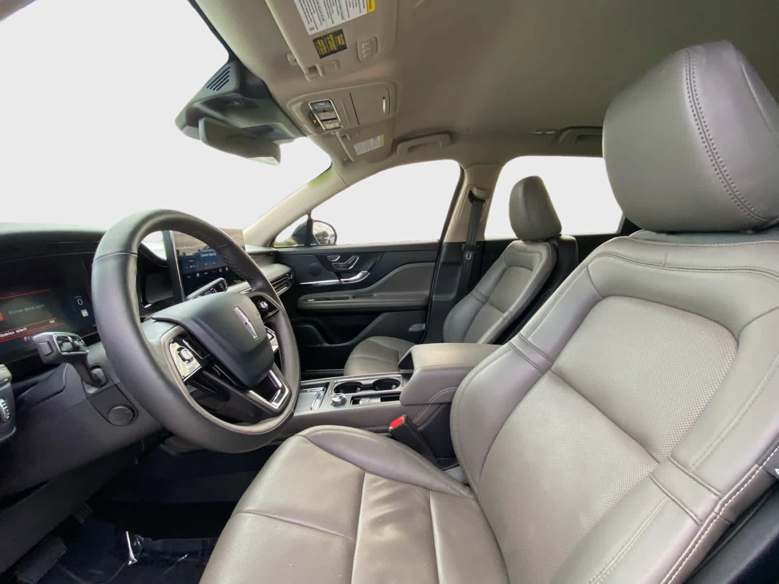 Used 2025 Lincoln Corsair Reserve w/ Jet Appearance Package AWD/4WD image 11