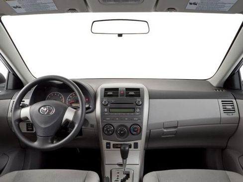 Used 2011 Toyota Corolla S FWD image 2