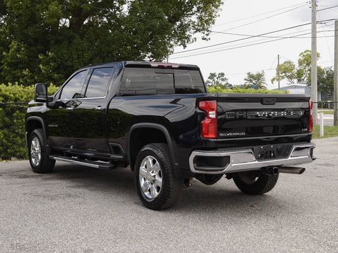 Used 2022 Chevrolet Silverado 2500 LTZ w/ LTZ Plus Package AWD/4WD image 8