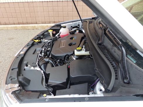 Used 2019 Lincoln MKC Premiere image 16