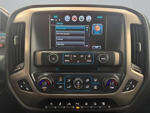 Used 2019 GMC Sierra 2500 Denali w/ Duramax Plus Package AWD/4WD image 18
