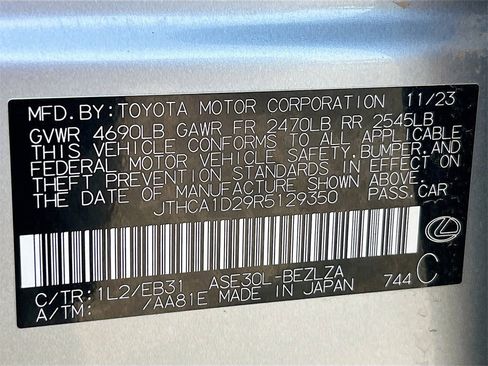 Used 2024 Lexus IS 300 w/ Comfort Package image 32