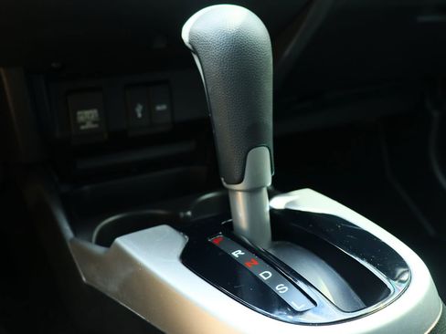 Used 2017 Honda Fit LX image 50