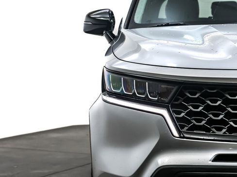 Used 2021 Kia Sorento S image 14