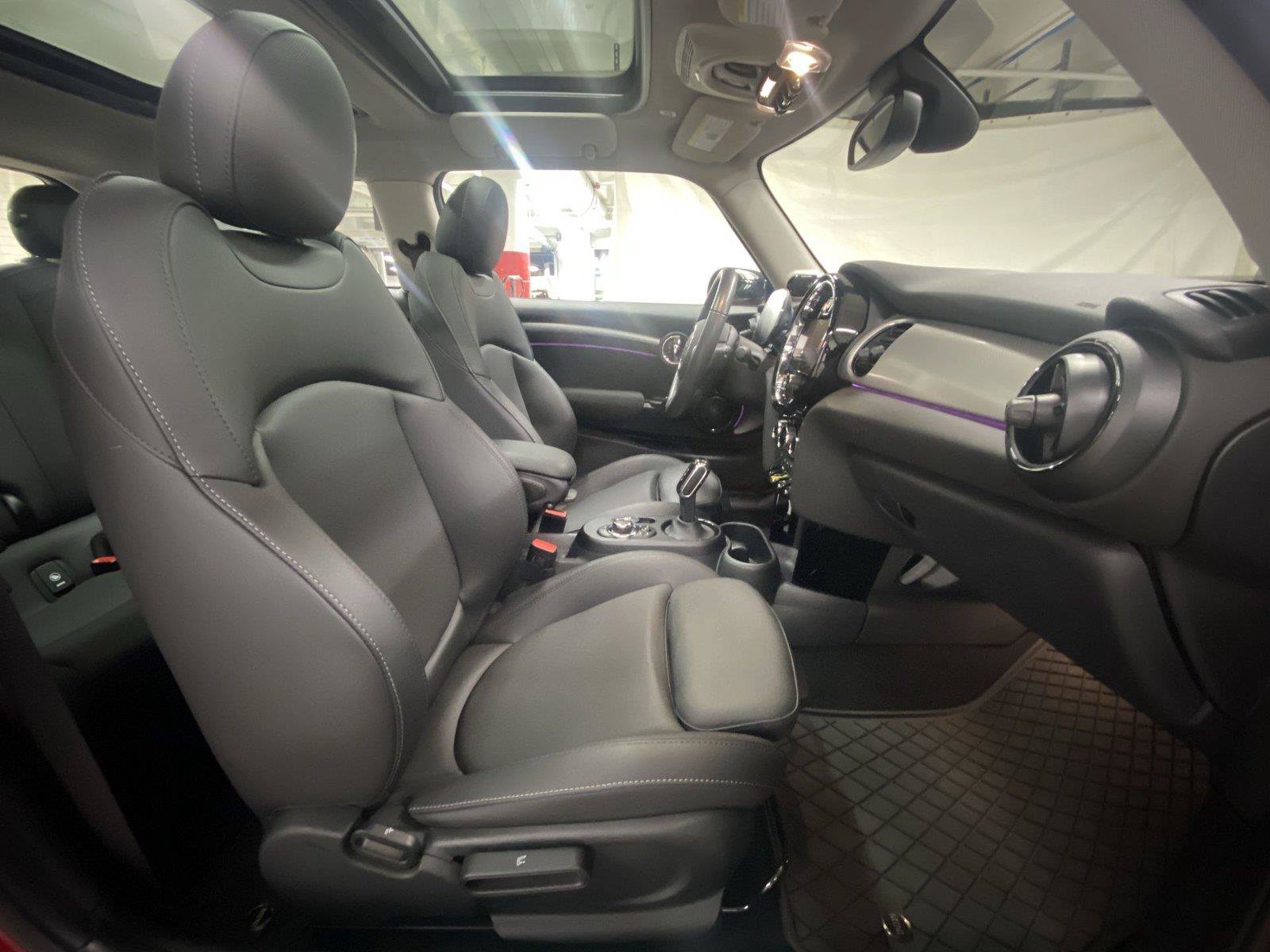 Used 2024 MINI Cooper SE FWD image 30