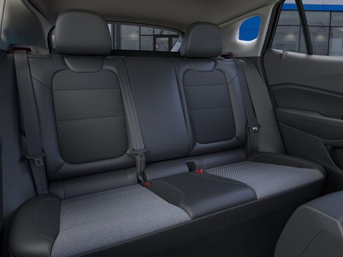 New 2026 Chevrolet Trax LT w/ Driver Confidence Package FWD image 17