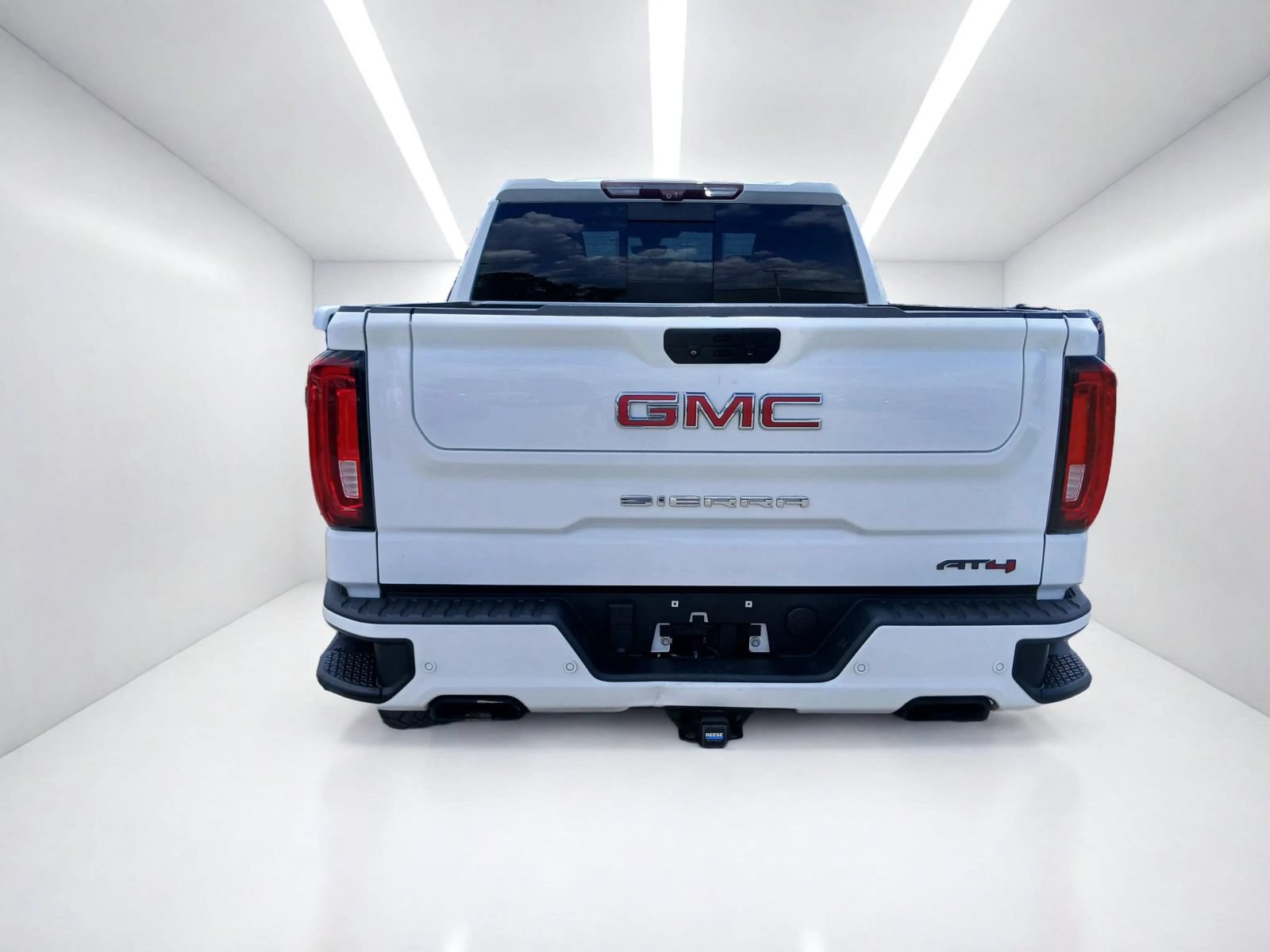 Used 2020 GMC Sierra 1500 AT4 w/ Off Road Performance Package AWD/4WD image 4