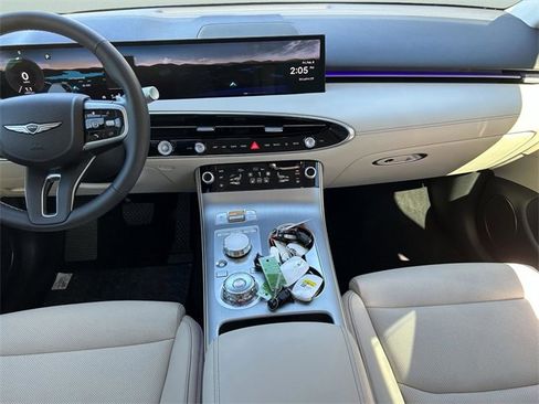 Used 2026 Genesis GV70 2.5T Select image 20