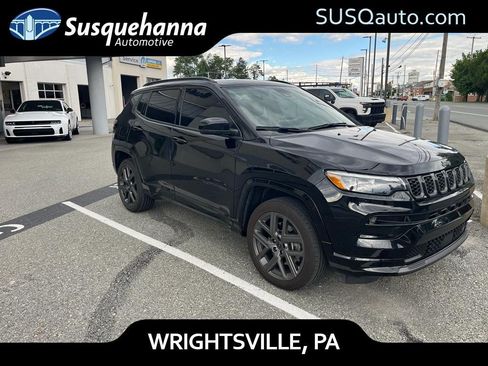 Used 2025 Jeep Compass Limited w/ High Altitude Package AWD/4WD image 1