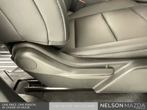 Used 2023 GMC Canyon Elevation w/ Elevation Premium Package image 28