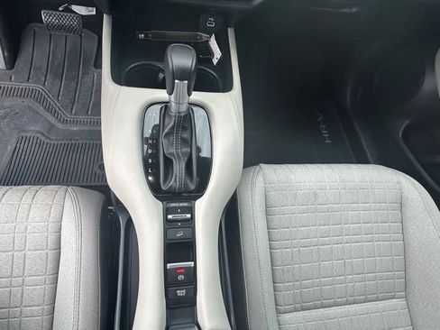 Used 2023 Honda HR-V LX image 25