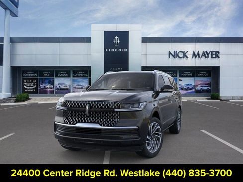 New 2025 Lincoln Navigator Reserve image 2