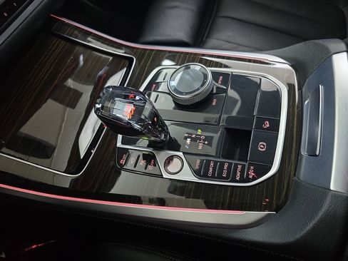 Used 2020 BMW X5 M50i image 26