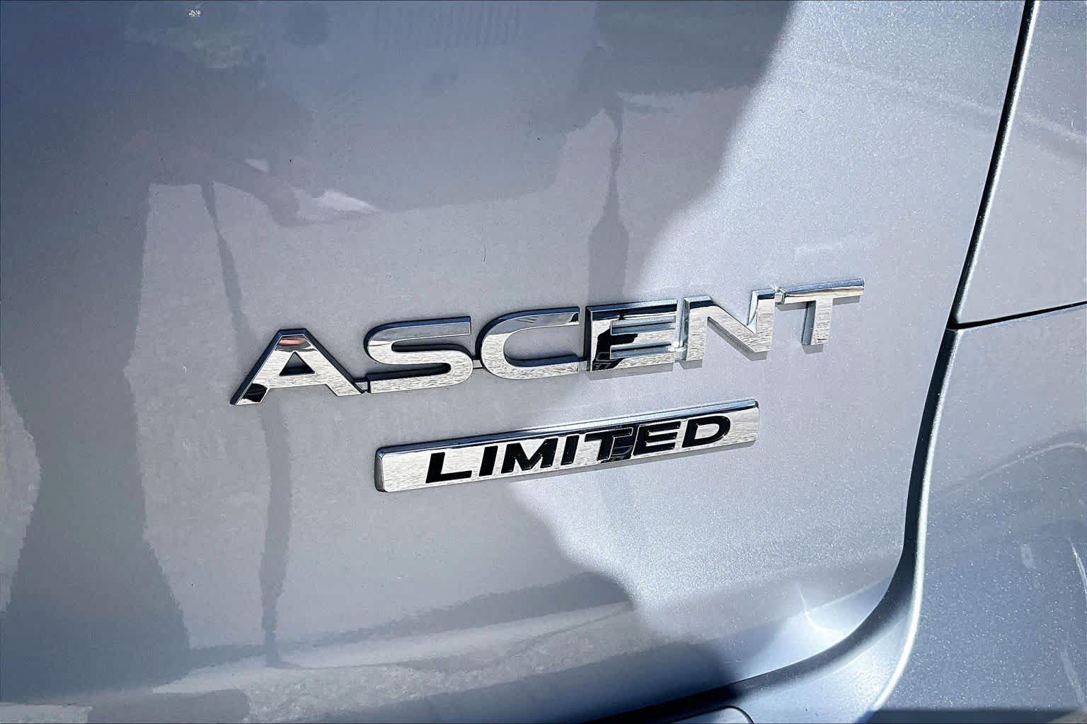 Used 2023 Subaru Ascent Limited w/ Technology Package AWD/4WD image 10