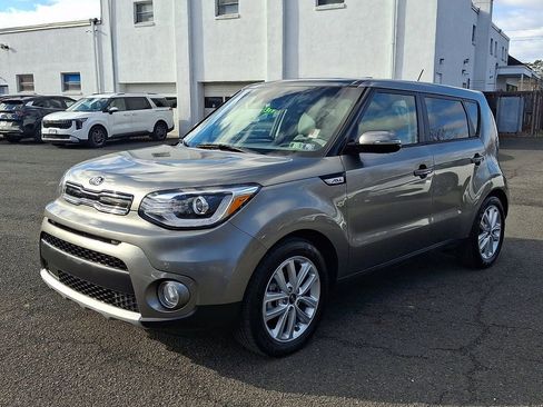 Certified 2019 Kia Soul + w/ Primo Package image 3