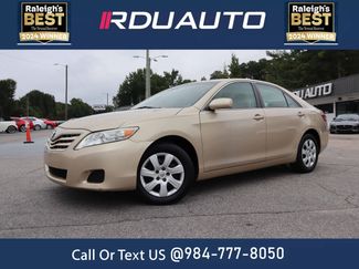 Used 2011 Toyota Camry LE image 1
