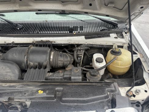 Used 2014 Ford E-250 and Econoline 250 w/ Power Group image 35