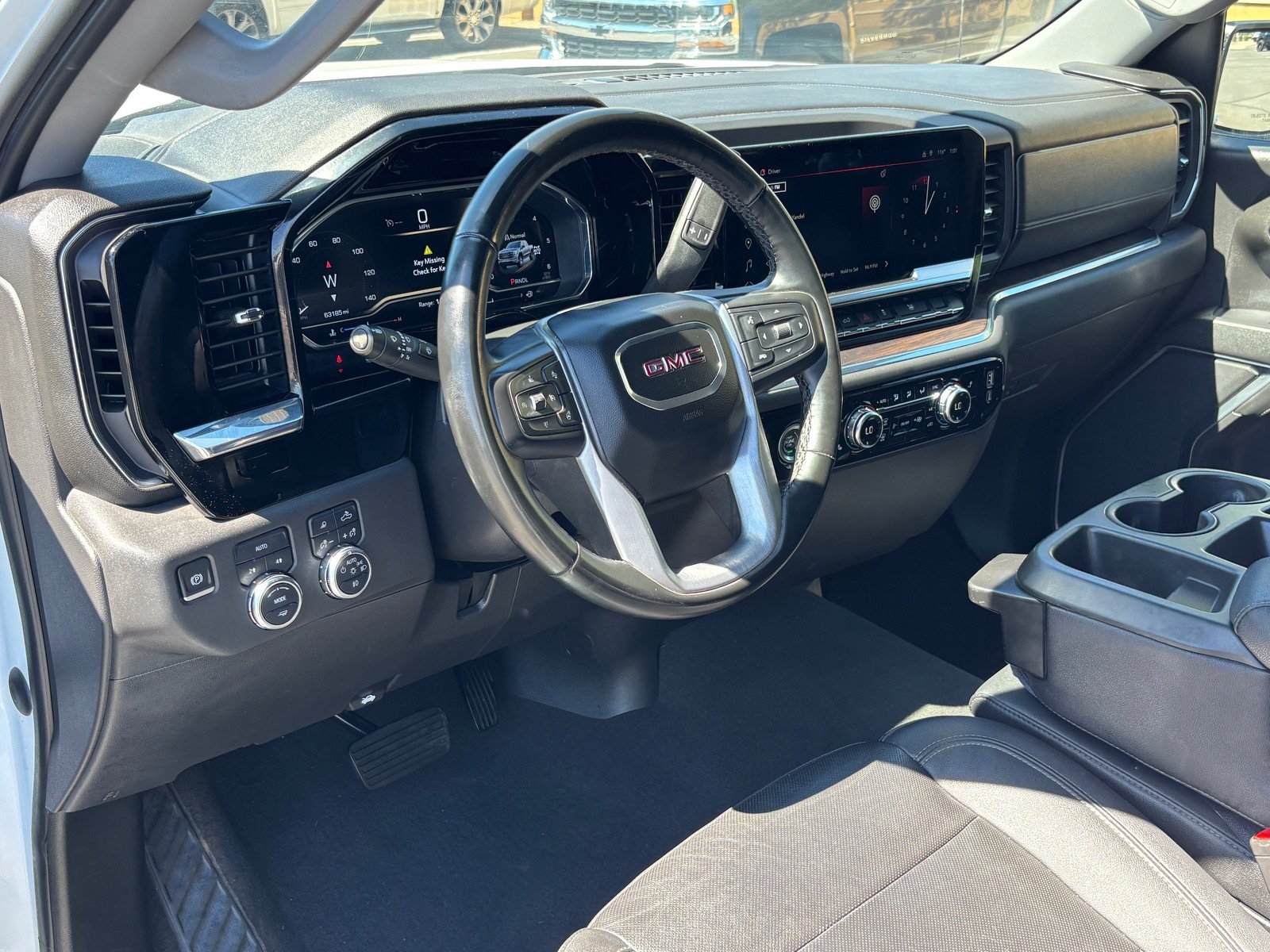 Used 2024 GMC Sierra 1500 SLT AWD/4WD image 17