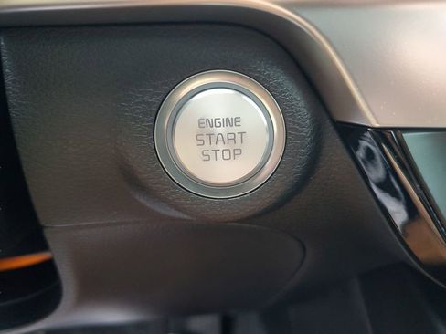 Used 2025 Kia Telluride LX FWD image 23