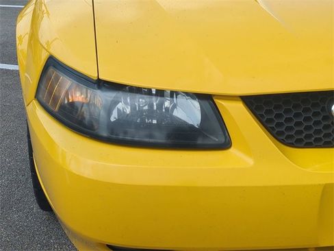 Used 2004 Ford Mustang GT image 10