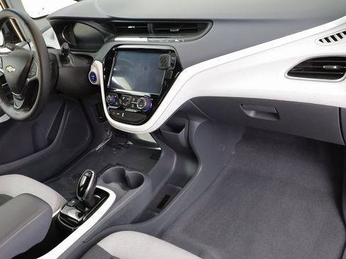 Used 2017 Chevrolet Bolt LT image 21