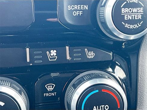 Used 2024 RAM 1500 Laramie image 20