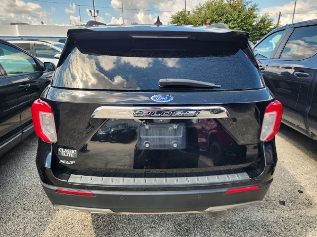 Used 2023 Ford Explorer XLT w/ Equipment Group 202A RWD image 5
