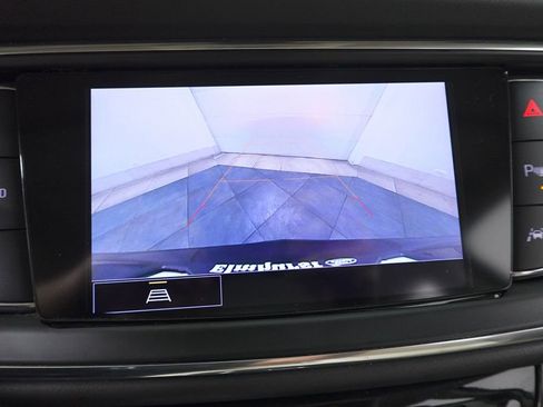 Used 2022 Buick Enclave Essence w/ Experience Buick Package image 19