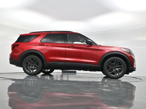 New 2026 Ford Explorer ST-Line w/ ST-Line Street Pack AWD/4WD image 43