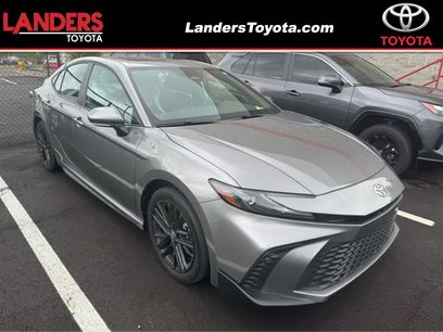Used 2025 Toyota Camry SE w/ Multimedia Upgrade Package