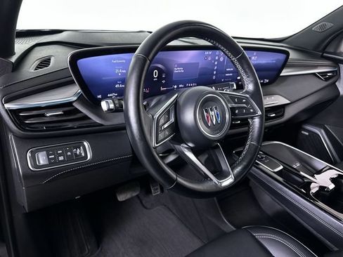 Used 2025 Buick Enclave Preferred image 10