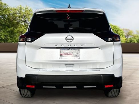 New 2026 Nissan Rogue SV FWD image 4