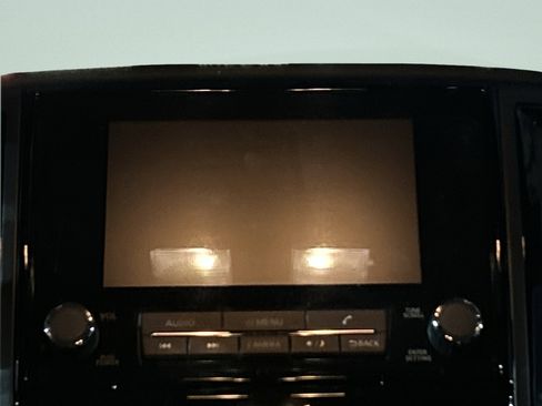 Used 2024 Nissan Titan SV w/ SV Bronze Edition Package image 36