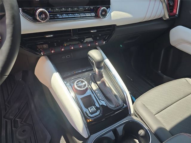 Used 2024 GMC Canyon AT4X AWD/4WD image 29