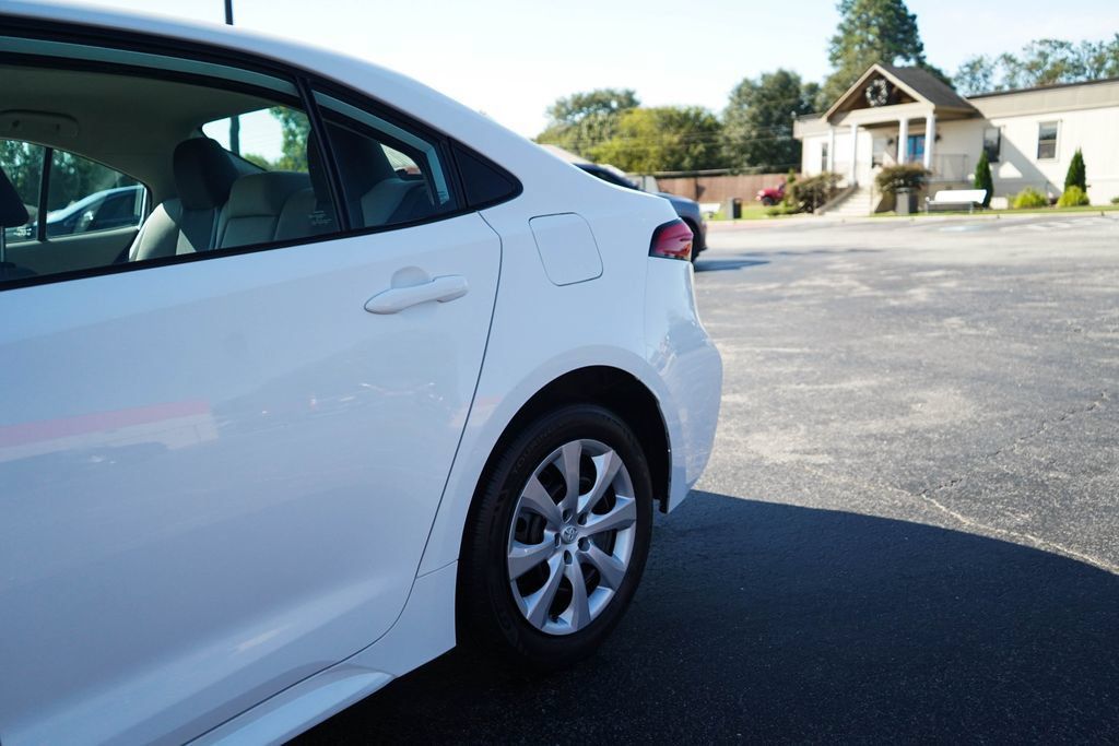 Used 2023 Toyota Corolla LE FWD image 21