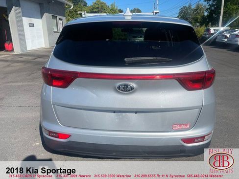 Used 2018 Kia Sportage LX image 2
