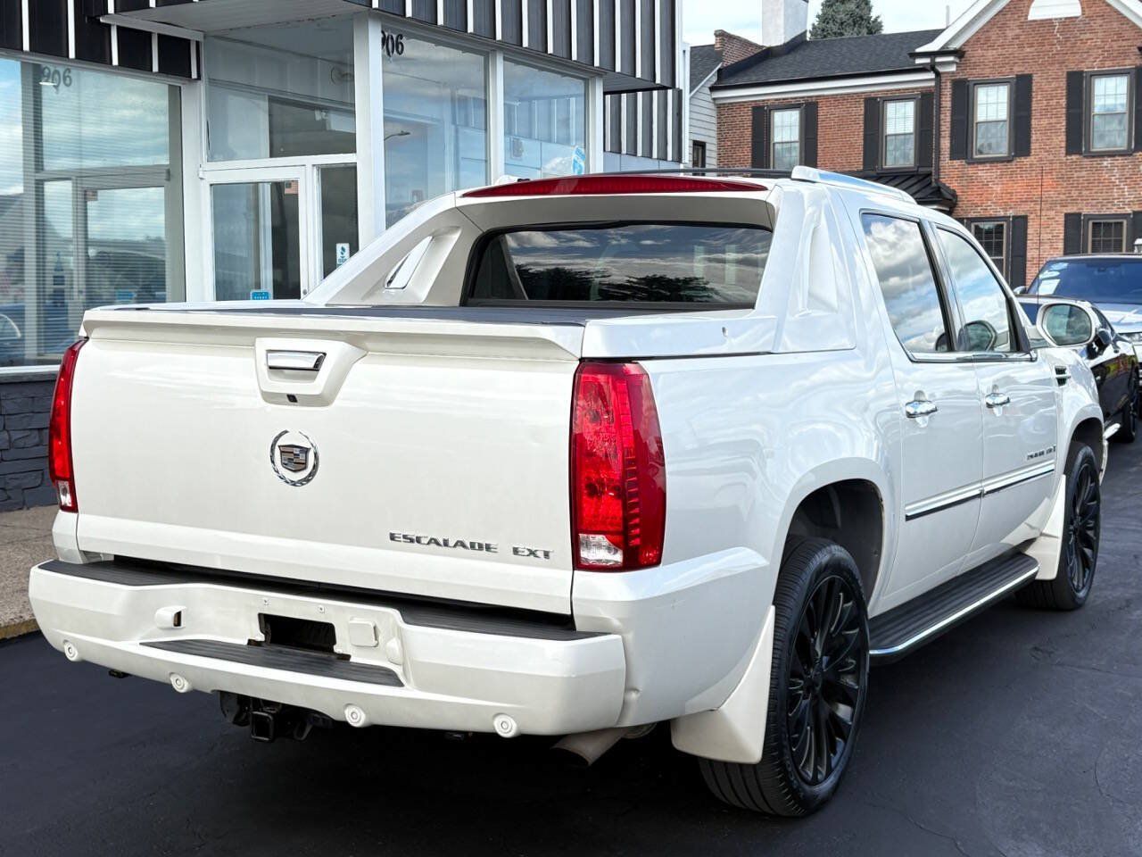 Used 2007 Cadillac Escalade EXT w/ Information Package AWD/4WD image 7