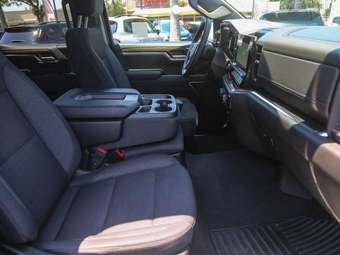 Used 2024 Chevrolet Silverado 1500 LT RWD image 18