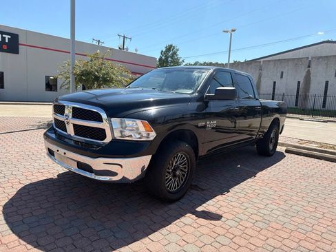Used 2019 RAM 1500 Classic SLT RWD image 2
