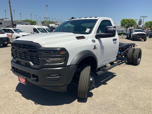 New 2026 RAM 5500 Tradesman AWD/4WD image 3