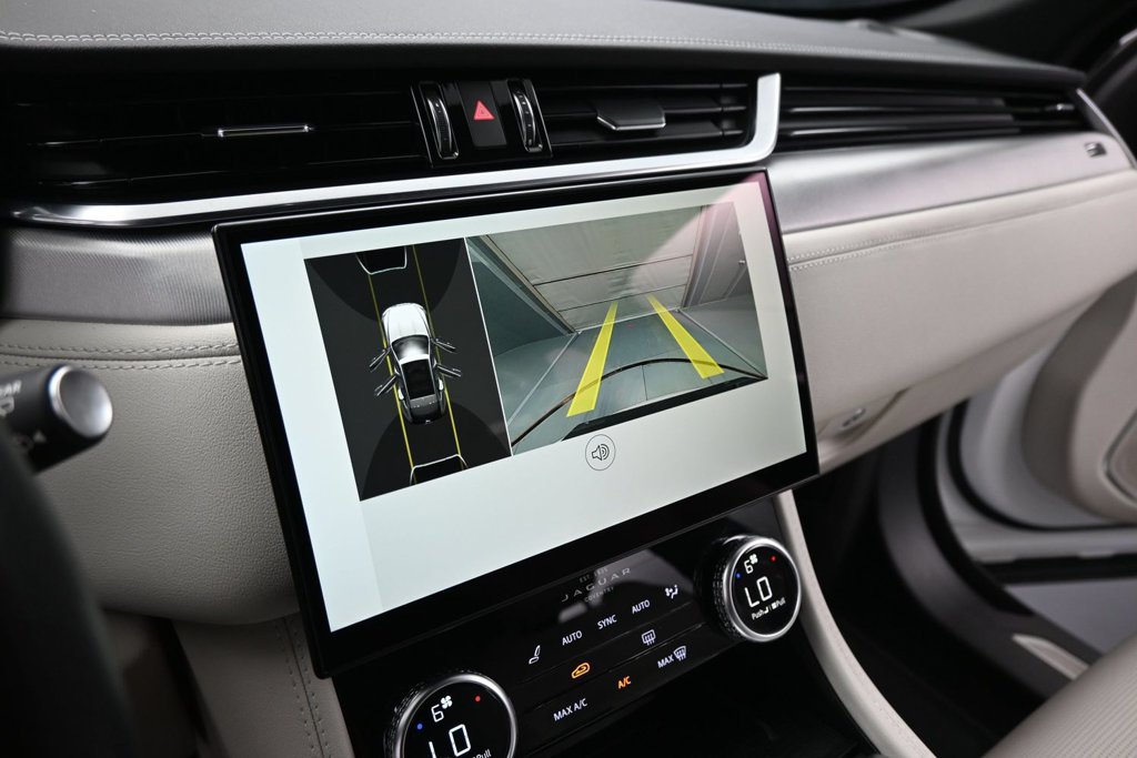 Used 2023 Jaguar F-PACE R-Dynamic S AWD/4WD image 14