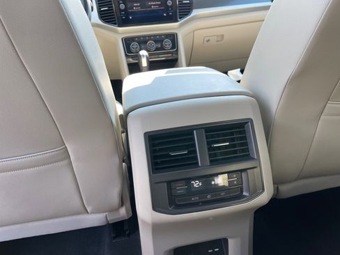 Used 2022 Volkswagen Atlas SEL R-Line image 23