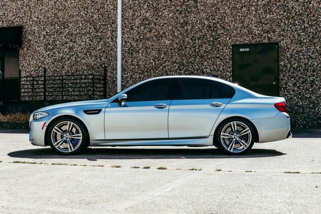 Used 2013 BMW M5 RWD image 40