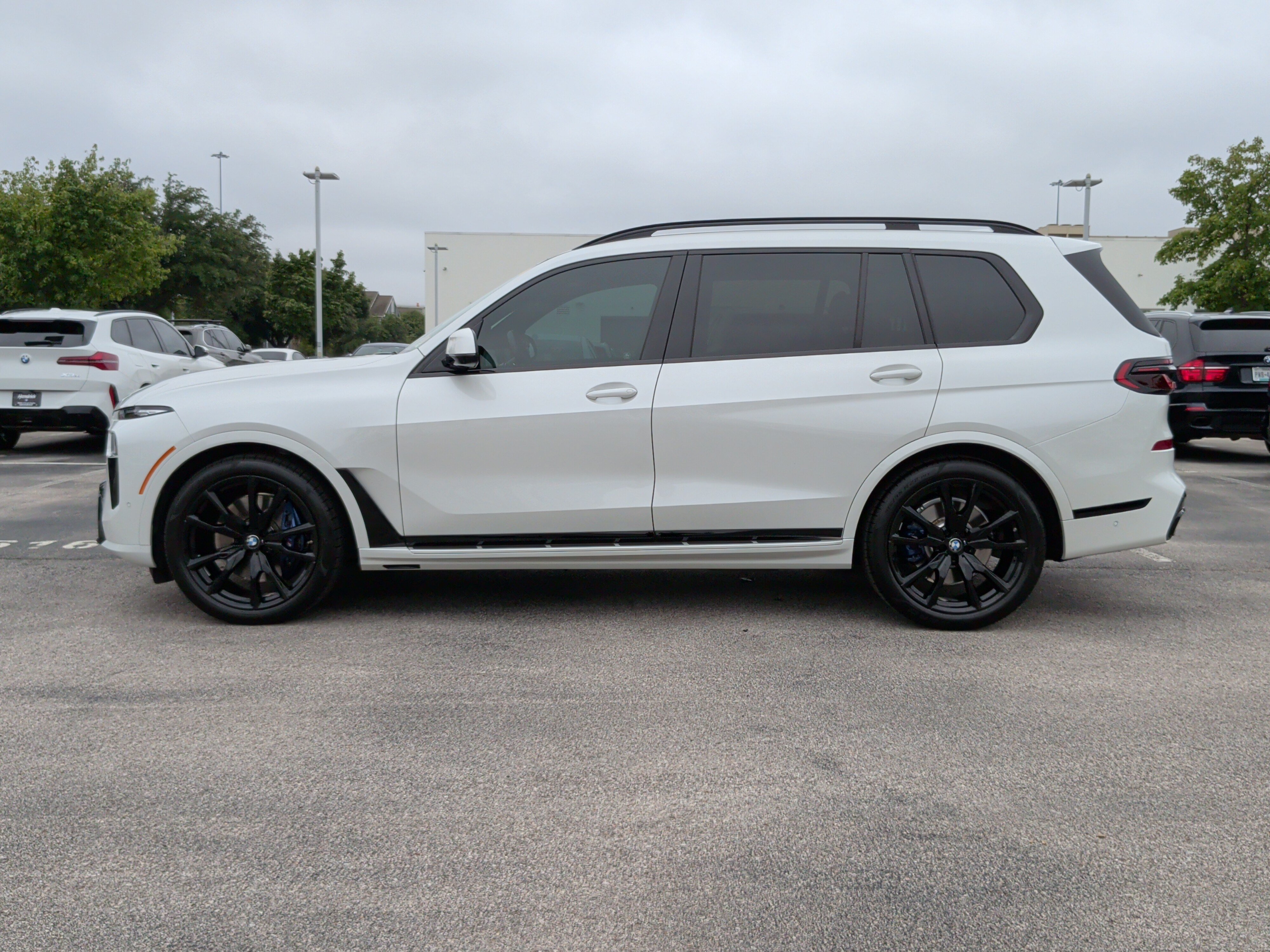 Used 2025 BMW X7 xDrive40i w/ Executive Package AWD/4WD image 10