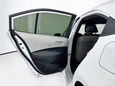Used 2025 Toyota Corolla LE FWD image 24