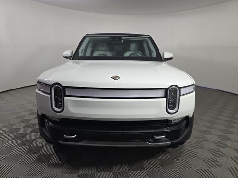 Used 2024 Rivian R1S Adventure AWD/4WD image 8