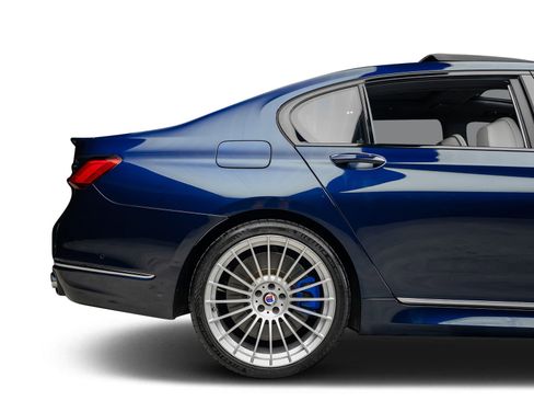Used 2022 BMW ALPINA B7 xDrive AWD/4WD image 31