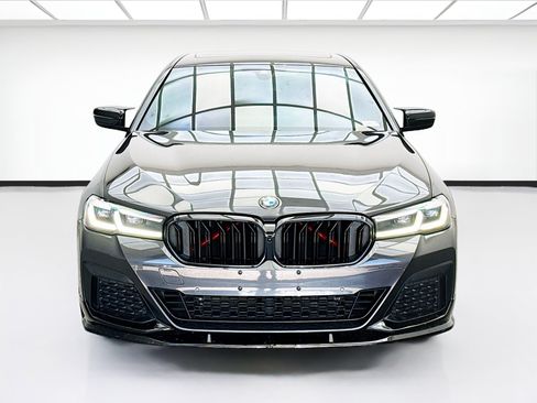 Used 2021 BMW 530e w/ M Sport Package RWD image 2